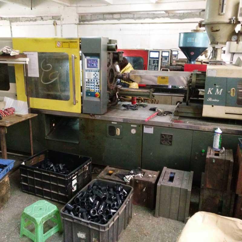 injection machine for terminal plastic box